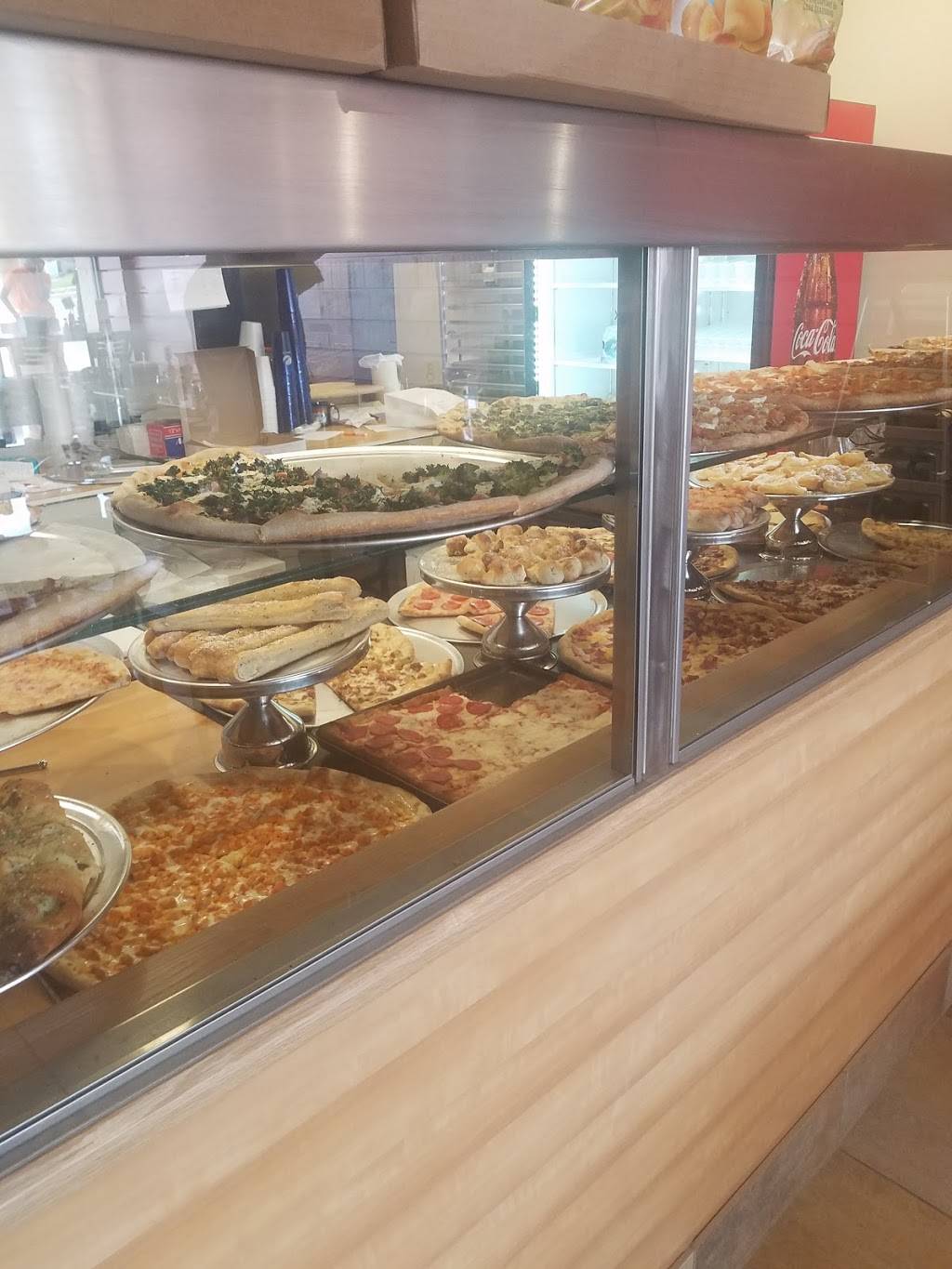 Fortunatos Pizza | restaurant | 578 Cranbrook Rd, Cockeysville, MD 21030, USA | 4106671340 OR +1 410-667-1340