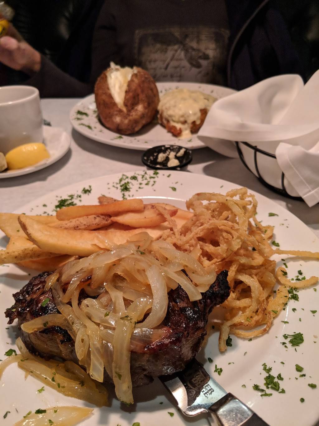 Timber Lodge | restaurant | 2809 Pearl Rd, Medina, OH 44256, USA | 3307256288 OR +1 330-725-6288