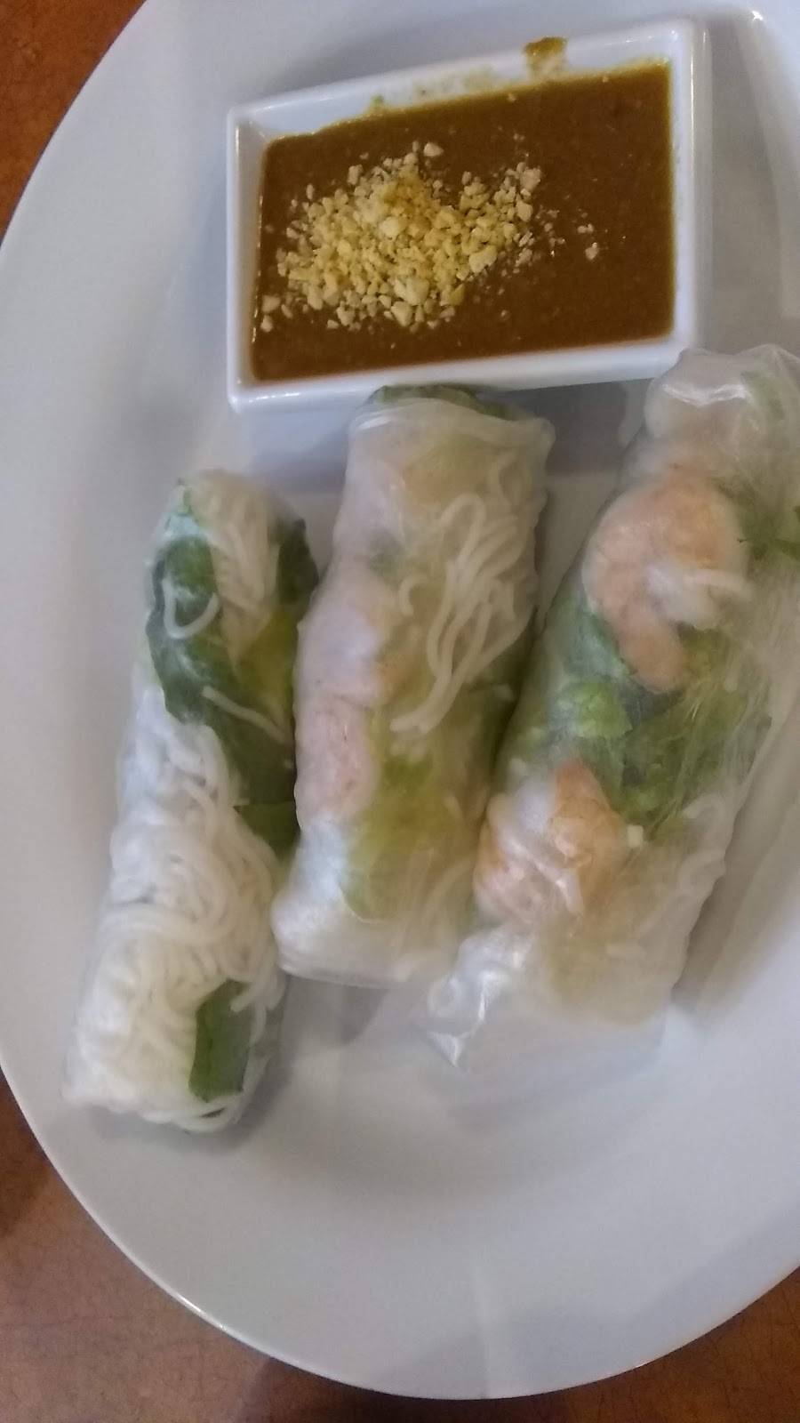 Wakais Asian Fusion | restaurant | 1600 Warren St #2, Mankato, MN 56001, USA | 5077206370 OR +1 507-720-6370