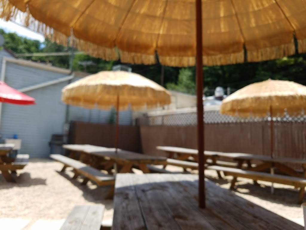 Captain Bob’s Crabs | restaurant | 1 Main St E, Railroad, PA 17355, USA | 7172351166 OR +1 717-235-1166