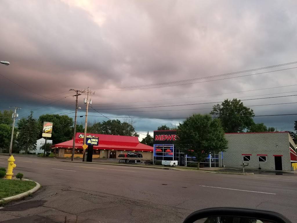 Pizza Hut | restaurant | 2601 N Wheeling Ave, Muncie, IN 47303, USA | 7657414141 OR +1 765-741-4141