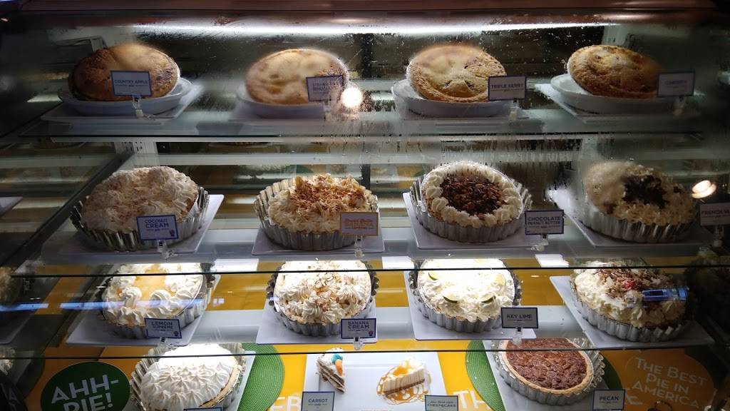 Village Inn | bakery | 2935 W Broadway, Council Bluffs, IA 51501, USA | 7123287377 OR +1 712-328-7377