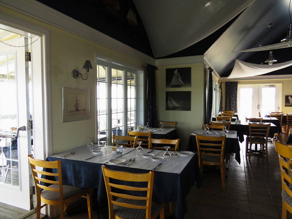 Restaurant La Perle du St-Laurent | restaurant | 102 Rue du Quai, Portneuf, QC G0A 2Y0, Canada | 4182862400 OR +1 418-286-2400