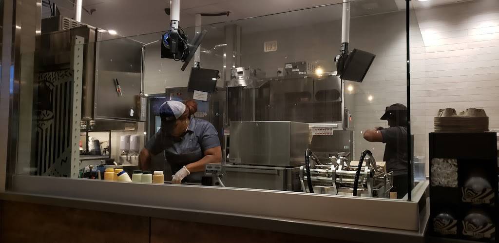 Taco Bell Cantina | restaurant | 2407 N Clark St, Chicago, IL 60614, USA | 7732374661 OR +1 773-237-4661