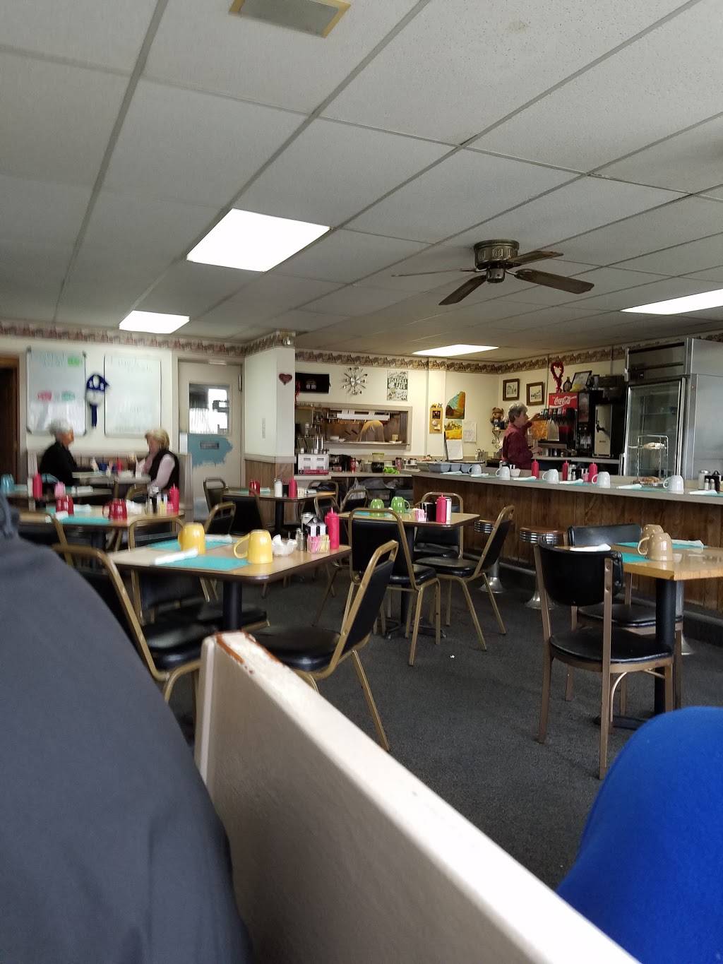 Salunga Village Restaurant | restaurant | 188 Main St, Landisville, PA 17538, USA | 7178986688 OR +1 717-898-6688