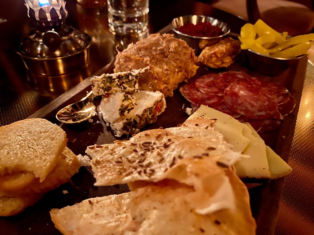 Apothecary | restaurant | 1922 Greenville Ave, Dallas, TX 75206, USA | 9728509192 OR +1 972-850-9192