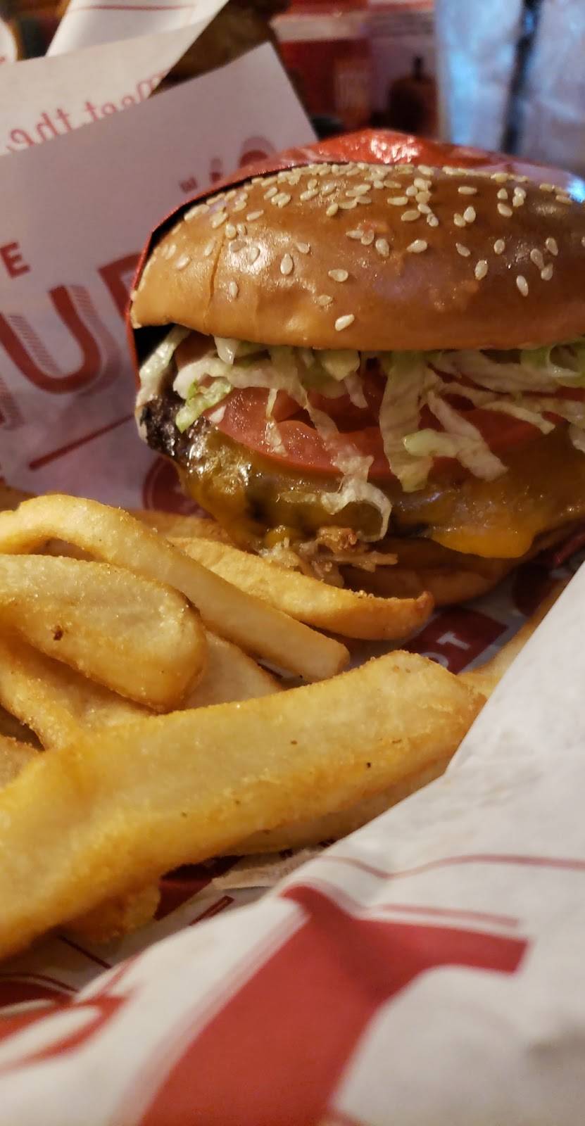 Red Robin Gourmet Burgers and Brews | restaurant | 5125 Jonestown Rd #125, Harrisburg, PA 17112, USA | 7175408600 OR +1 717-540-8600