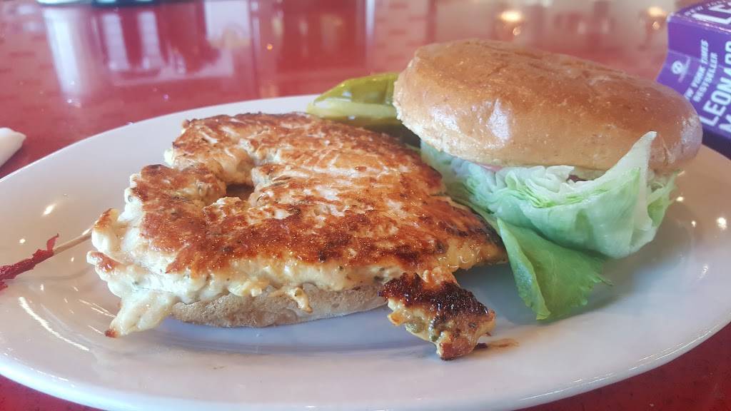 Nicky Ds | restaurant | 39099 Van Dyke Ave, Sterling Heights, MI 48313, USA | 5869770031 OR +1 586-977-0031