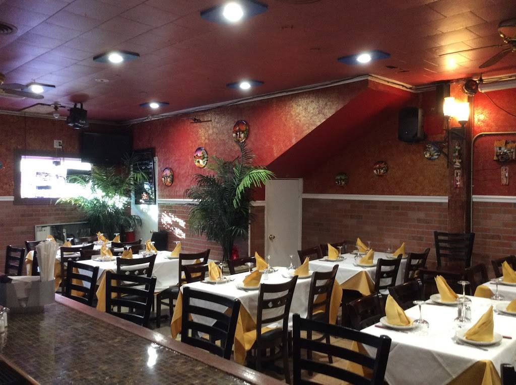 La Ambateñita | restaurant | 415 N 3rd St, East Newark, NJ 07029, USA | 8627724511 OR +1 862-772-4511