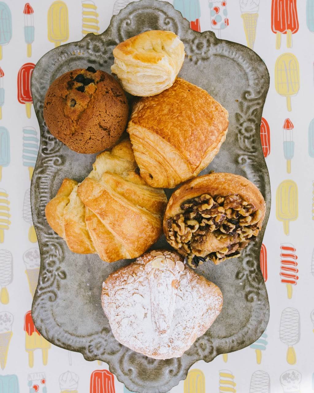 Lulabelles Sweet Shop | cafe | 5836, 847 Upshur St NW, Washington, DC 20011, USA | 2028045800 OR +1 202-804-5800