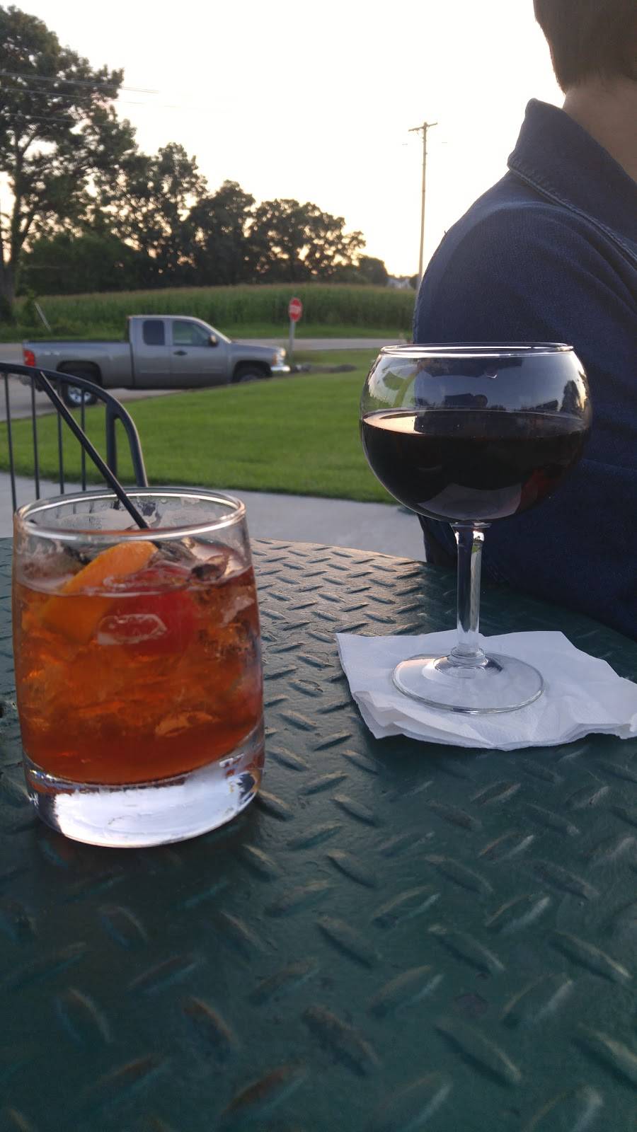 Fish Tales Restaurant | restaurant | W12690 WI-188, Lodi, WI 53555, USA | 6085924266 OR +1 608-592-4266