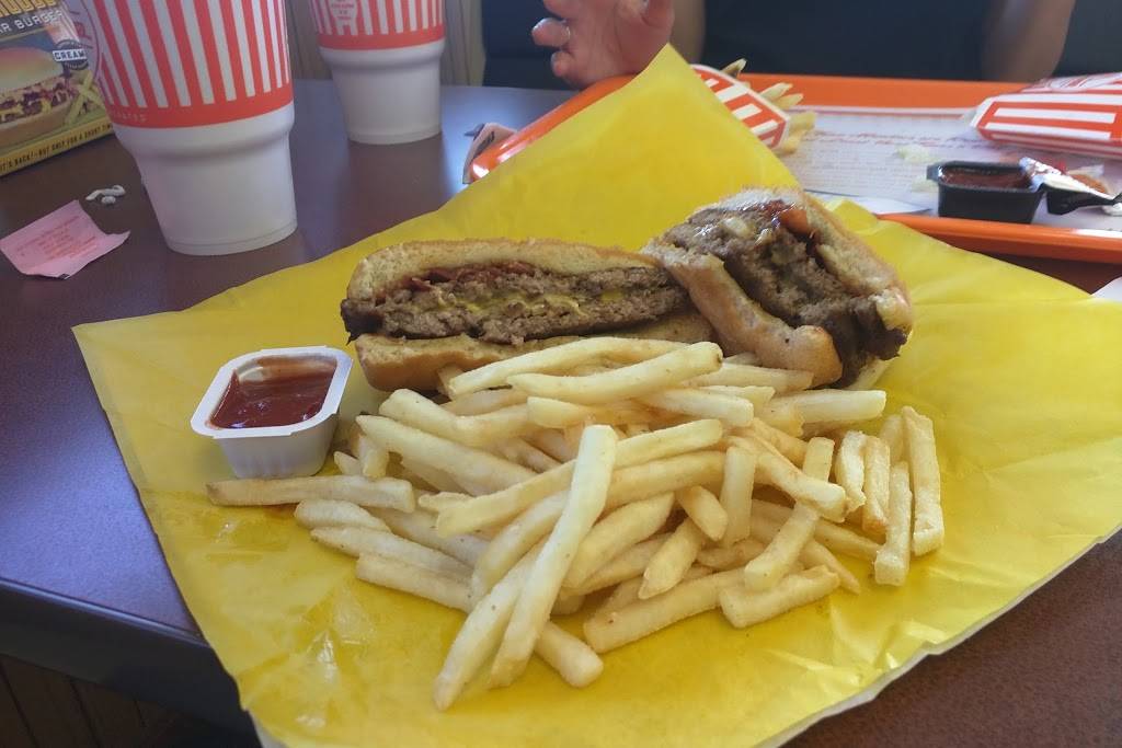 Whataburger | restaurant | 1425 Eastchase Pkwy, Fort Worth, TX 76120, USA | 8174608518 OR +1 817-460-8518