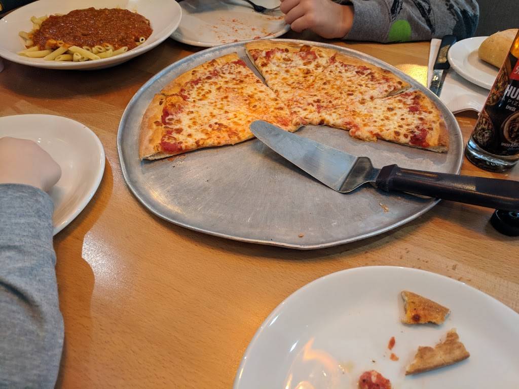 Mikes | restaurant | 1850 Av Dollard, LaSalle, QC H8N 1T8, Canada | 5143643131 OR +1 514-364-3131