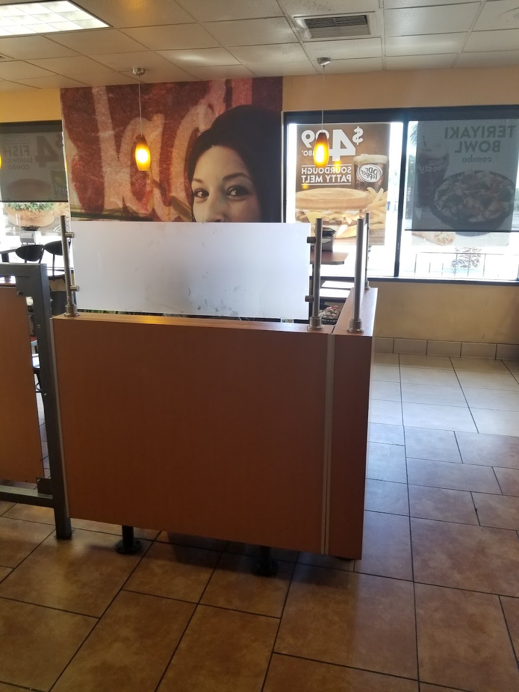 Jack in the Box | restaurant | 2678 W 16th St, Yuma, AZ 85364, USA | 9287826266 OR +1 928-782-6266