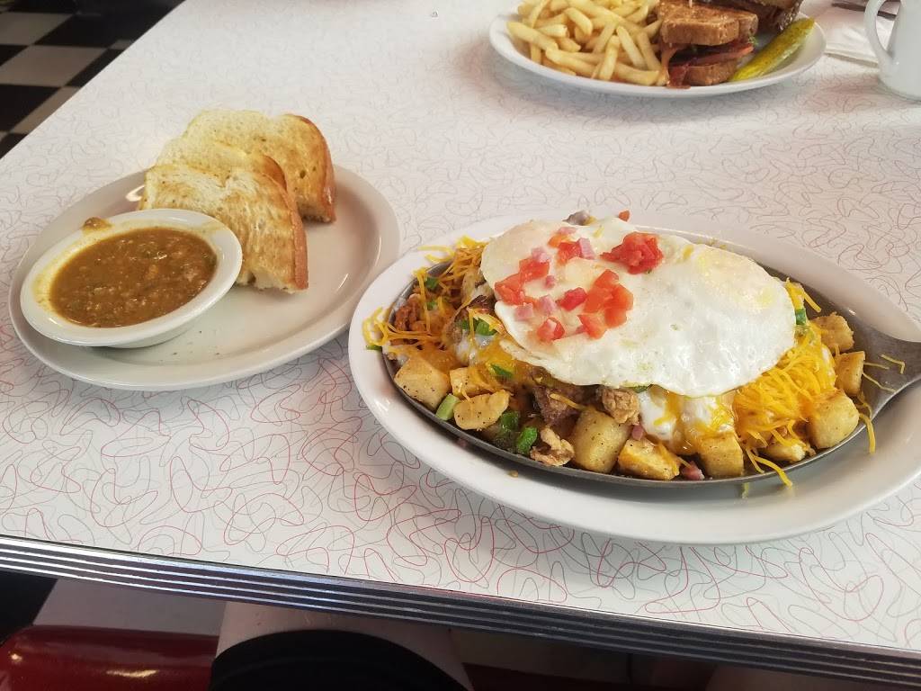 Chases Diner | restaurant | 2040 N Alma School Rd, Chandler, AZ 85224, USA | 4808553663 OR +1 480-855-3663