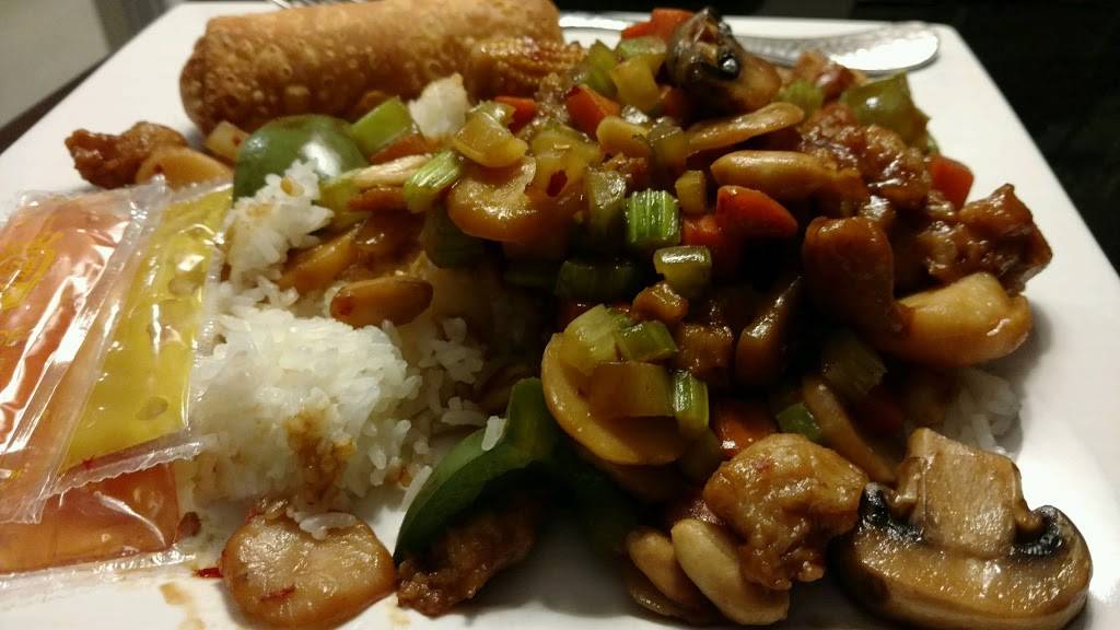 Golden China Restaurant | restaurant | 965 Old Folkstone Rd, Sneads Ferry, NC 28460, USA | 9103272222 OR +1 910-327-2222