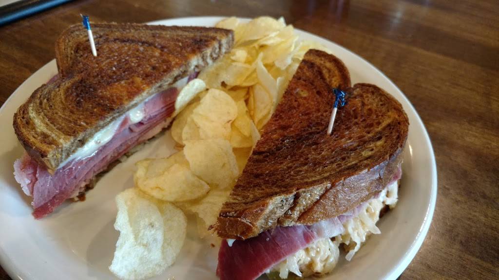 Chickanellas | restaurant | 5550 US-59, Grove, OK 74344, USA | 9187875275 OR +1 918-787-5275