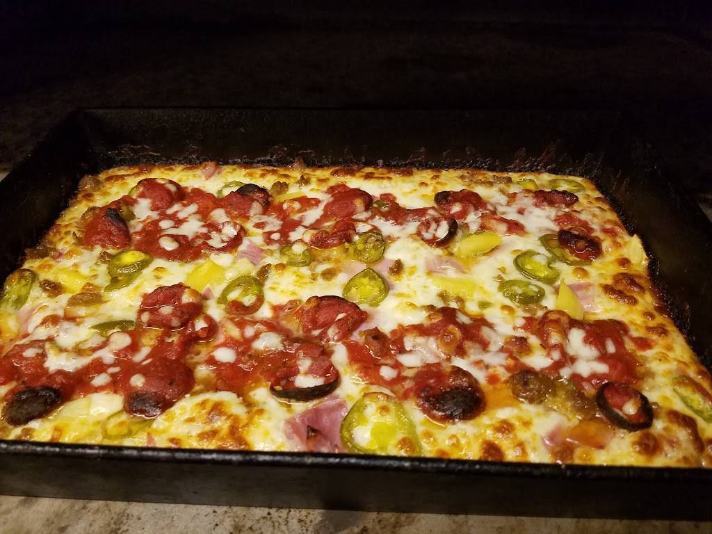 CJ Browns Boatyard Grill | restaurant | 48780 Jefferson Ave, New Baltimore, MI 48047, USA | 5867257821 OR +1 586-725-7821