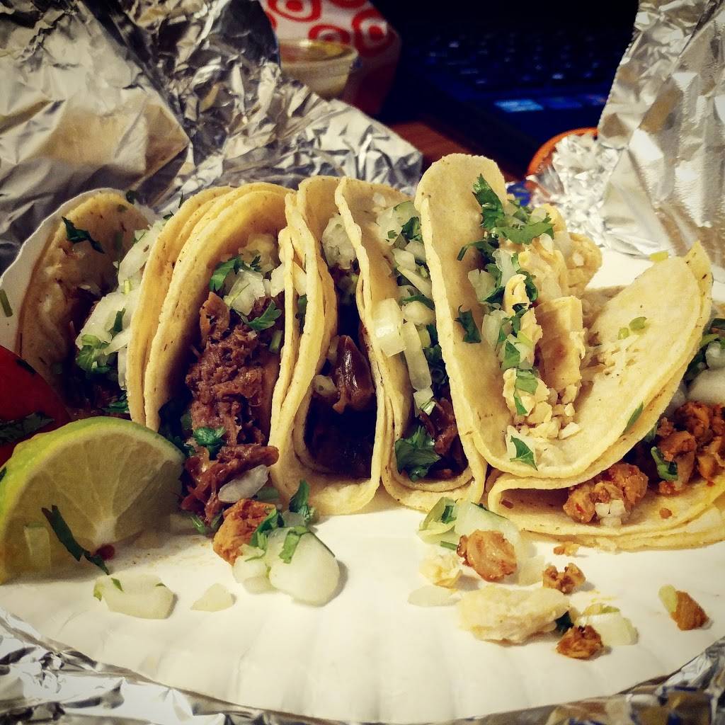 Burritos House | restaurant | 1205 La Crosse St, La Crosse, WI 54601, USA | 6087821622 OR +1 608-782-1622