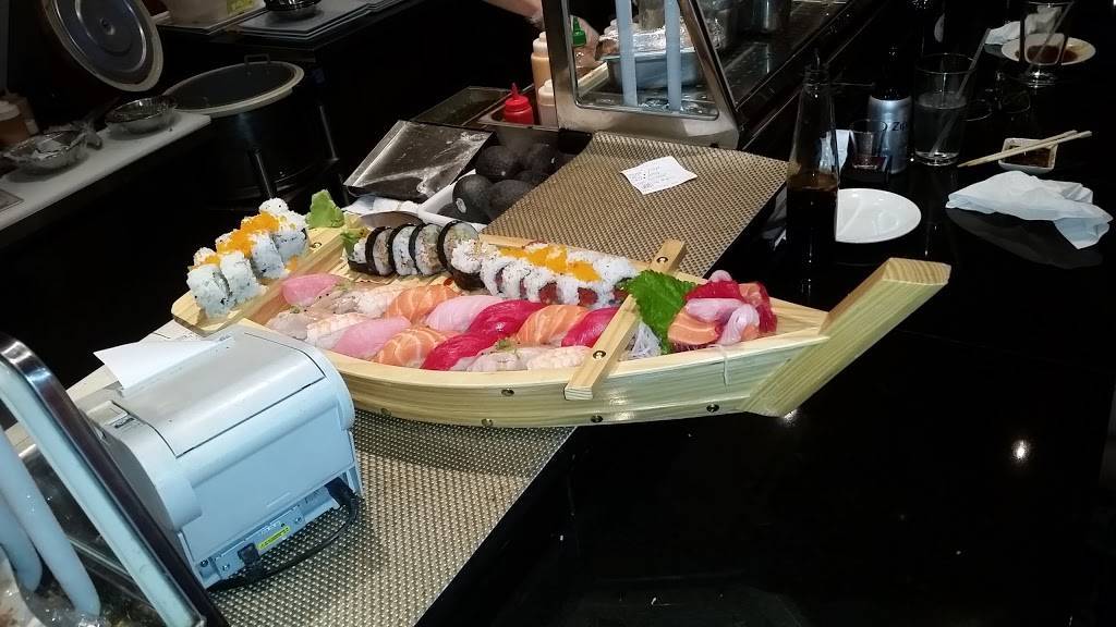 Crazy Fish | restaurant | 3015 Central Ave NE, Albuquerque, NM 87106, USA | 5052323474 OR +1 505-232-3474