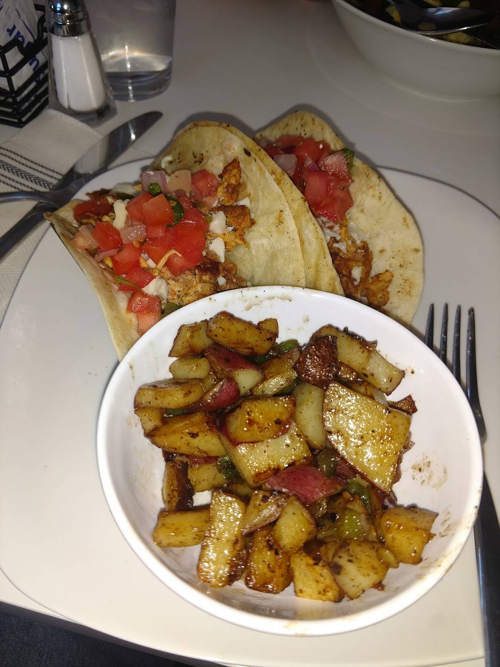 The Eatery | restaurant | 401 E Kennedy St, Spartanburg, SC 29302, USA | 8649131600 OR +1 864-913-1600