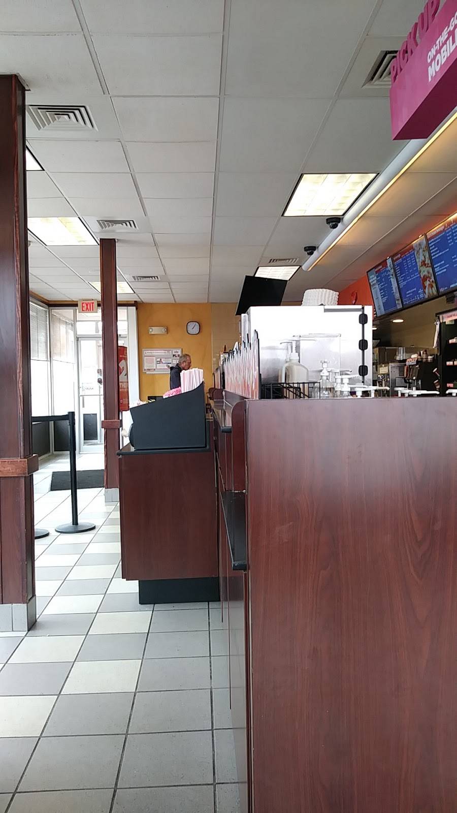 Dunkin | bakery | 216 Elm St, Manchester, NH 03101, USA | 6036220998 OR +1 603-622-0998