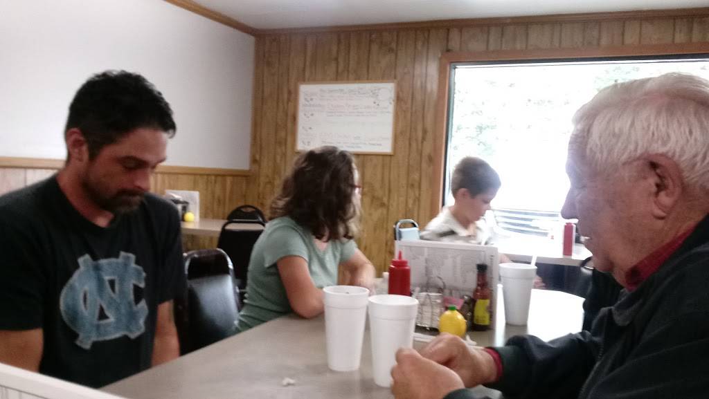 Lexington Style Trimmings | restaurant | 1513 E Center St Ext, Lexington, NC 27292, USA | 3362498211 OR +1 336-249-8211