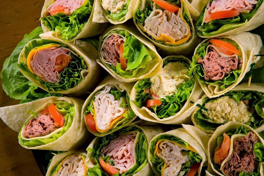 Macados | restaurant | 210 Broad St, Kingsport, TN 37660, USA | 4233901408 OR +1 423-390-1408