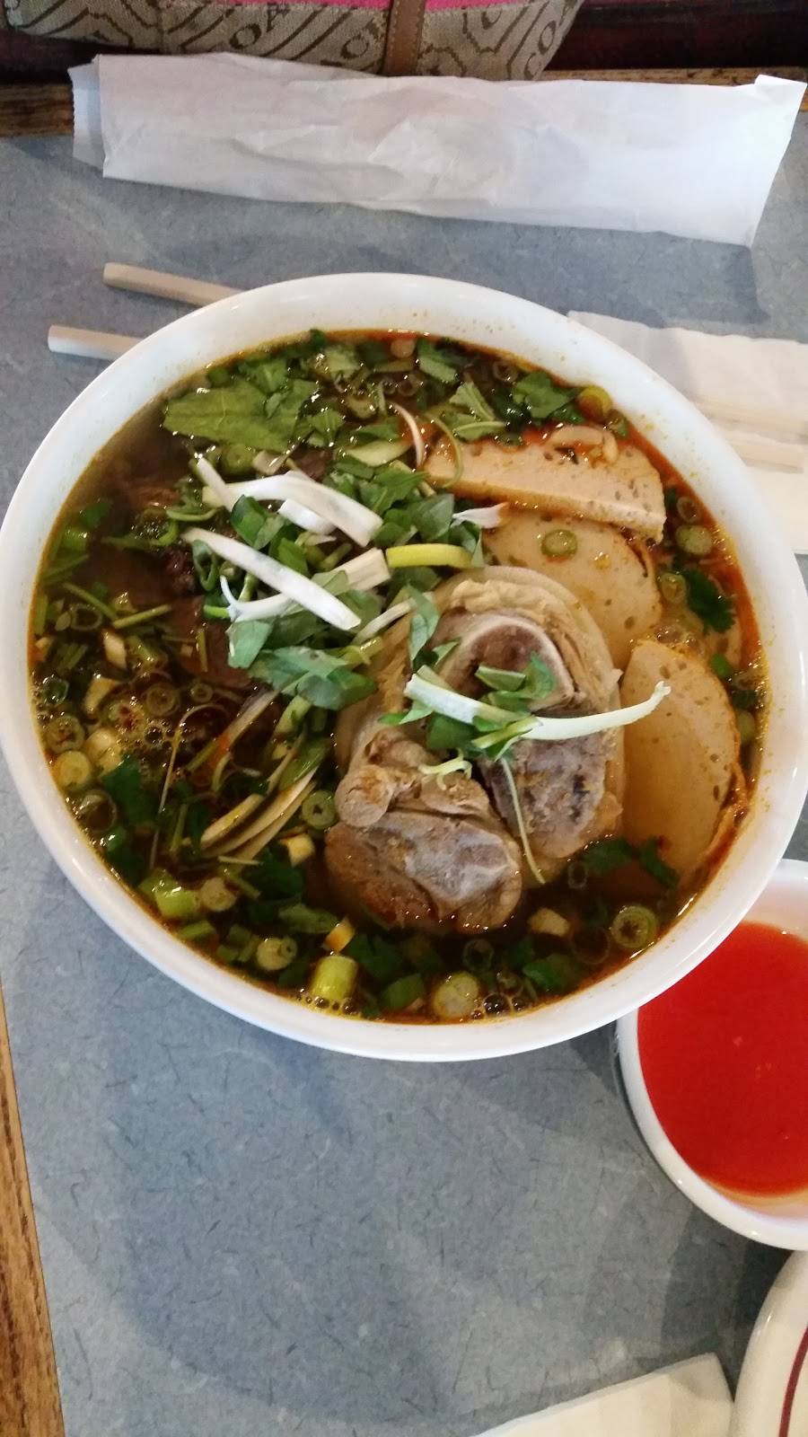 Hy Palace Asian Restaurant | restaurant | 1133 NW 23rd St, Oklahoma City, OK 73106, USA | 4055282988 OR +1 405-528-2988