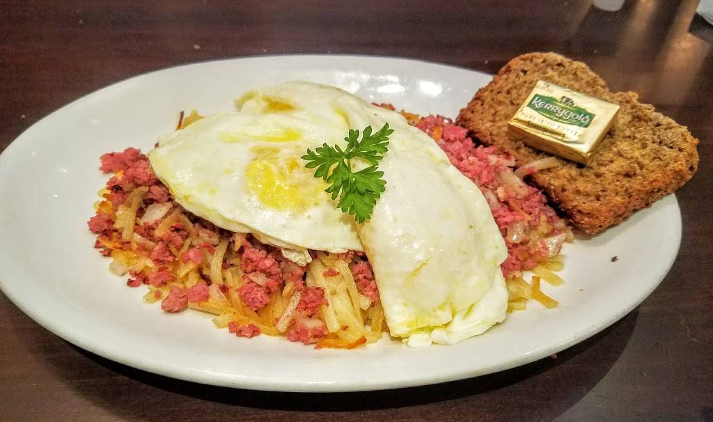 Fionas Irish Pub | restaurant | 5810 Kingstowne Center, Alexandria, VA 22315, USA | 7038883900 OR +1 703-888-3900