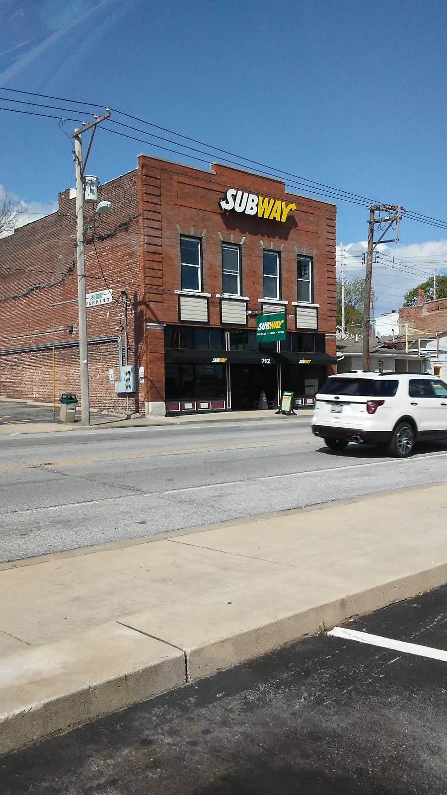 Subway | restaurant | 712 E Broadway, Alton, IL 62002, USA | 6184631028 OR +1 618-463-1028