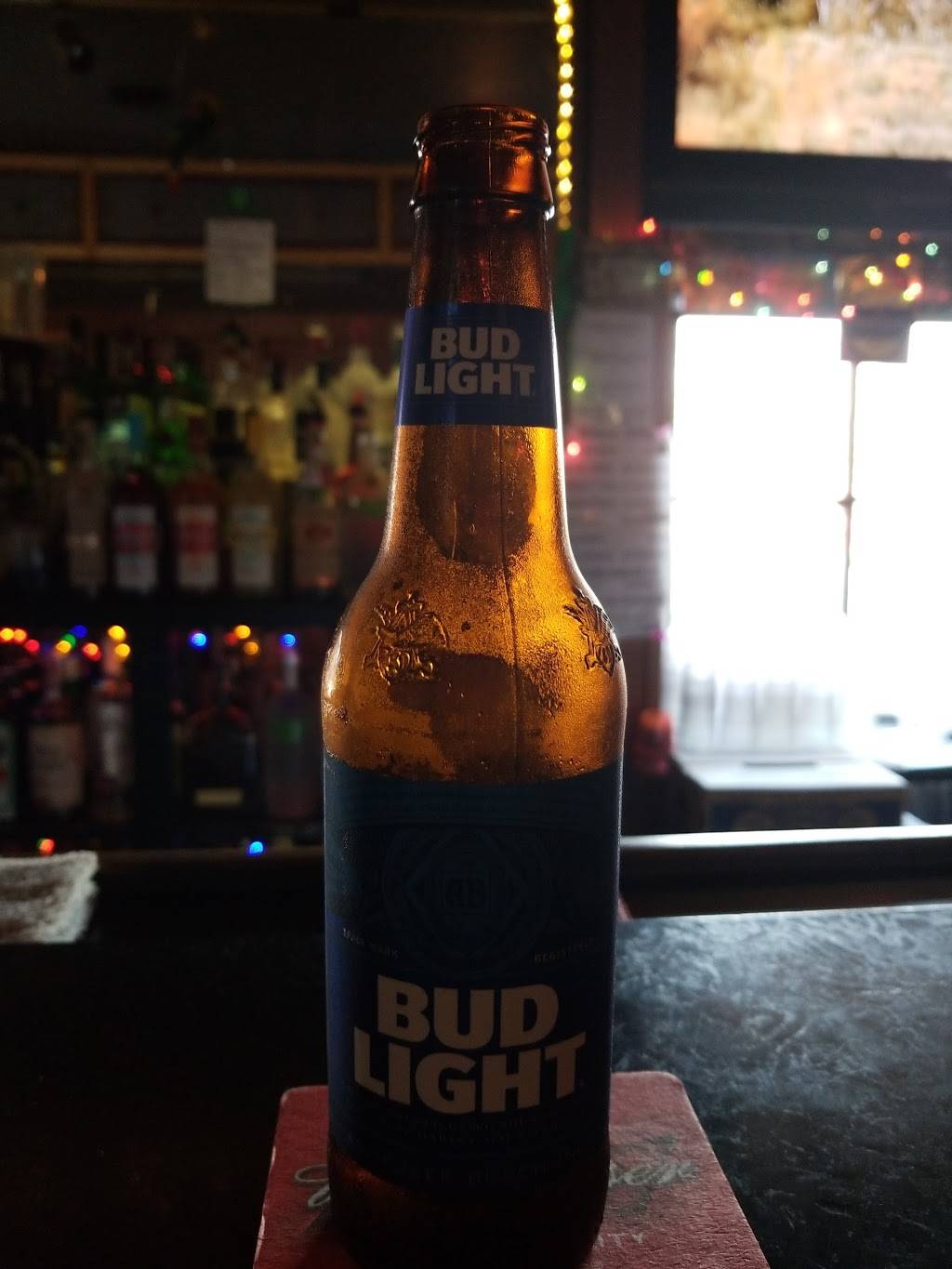 Marx Brothers Lounge | restaurant | 1000 Laurel St, Highland, IL 62249, USA | 6186547222 OR +1 618-654-7222