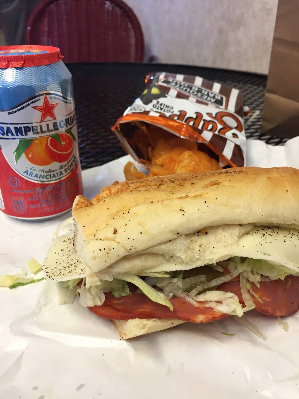 Ginos Italian Deli | restaurant | 4606 Verona Rd, Madison, WI 53711, USA | 6082731981 OR +1 608-273-1981