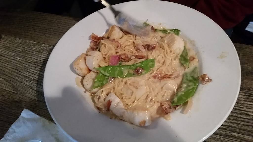 Martinis Bar & Grill | restaurant | 50 Court St, Plymouth, MA 02360, USA | 7747739782 OR +1 774-773-9782