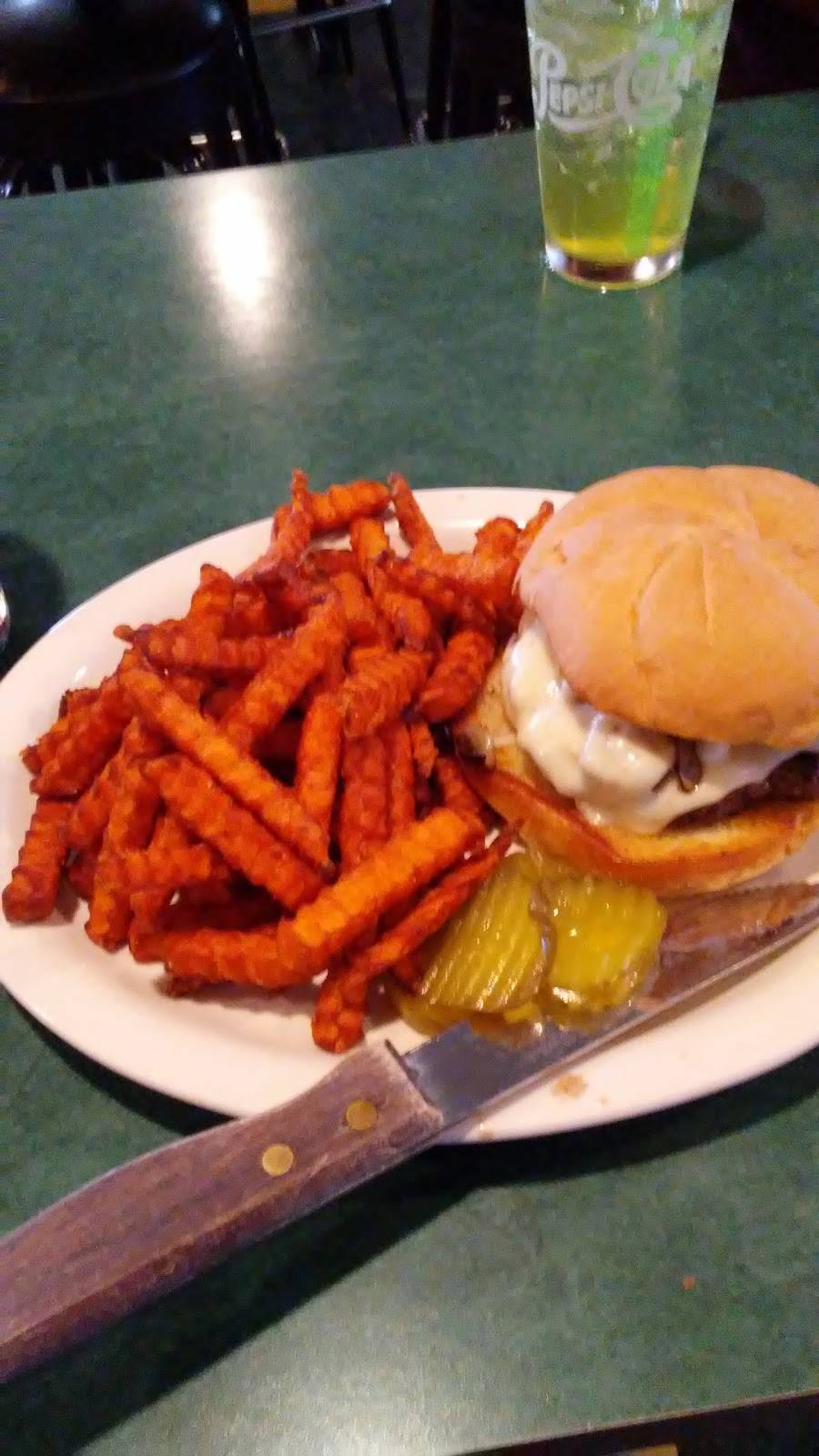 Paris In Pembine | restaurant | N18727 Sauld St, Pembine, WI 54156, USA | 7153246732 OR +1 715-324-6732