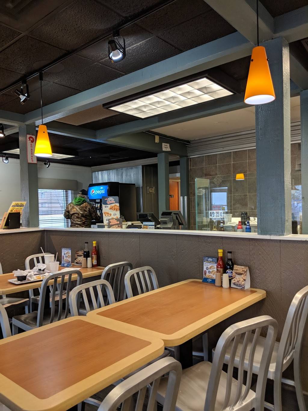 Long John Silvers | restaurant | 5023 S 108th St, Omaha, NE 68137, USA | 4025922600 OR +1 402-592-2600