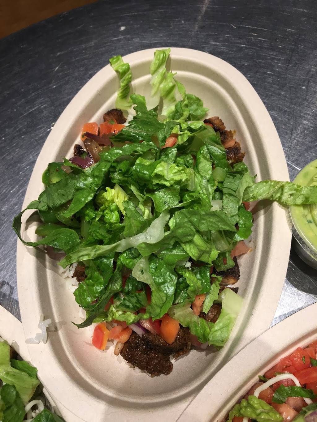 Chipotle Mexican Grill | restaurant | 1 Oak St Ste 2, Westborough, MA 01581, USA | 5083660653 OR +1 508-366-0653