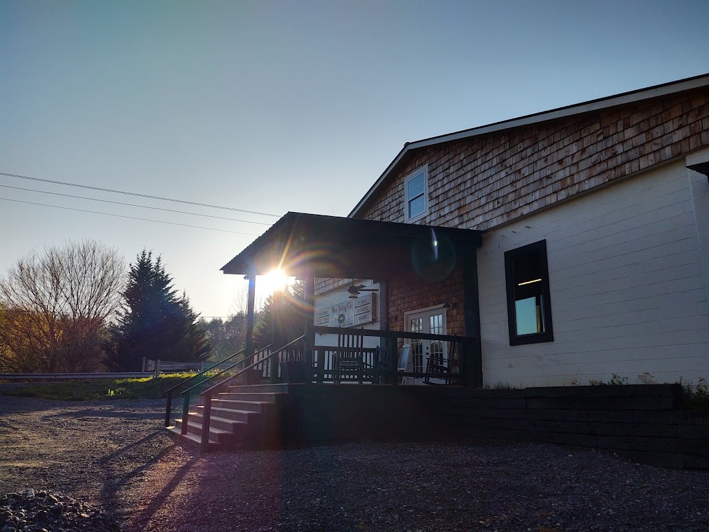 West Tubing Company | restaurant | 6175 Old Hwy 64 W, Warne, NC 28909, USA | 8283898823 OR +1 828-389-8823