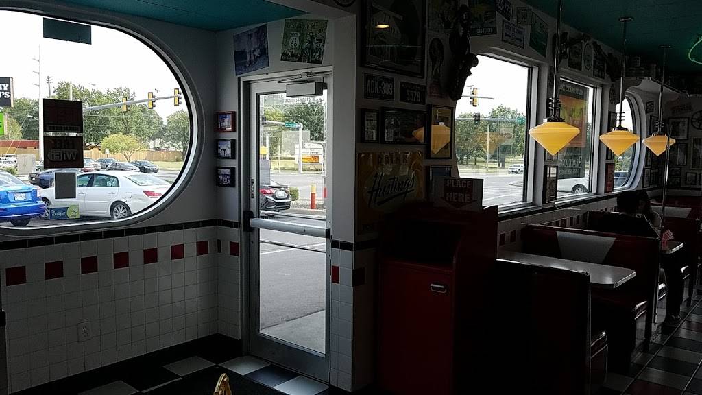 Spangles | restaurant | 2037 SW Gage Blvd, Topeka, KS 66604, USA | 7852722015 OR +1 785-272-2015