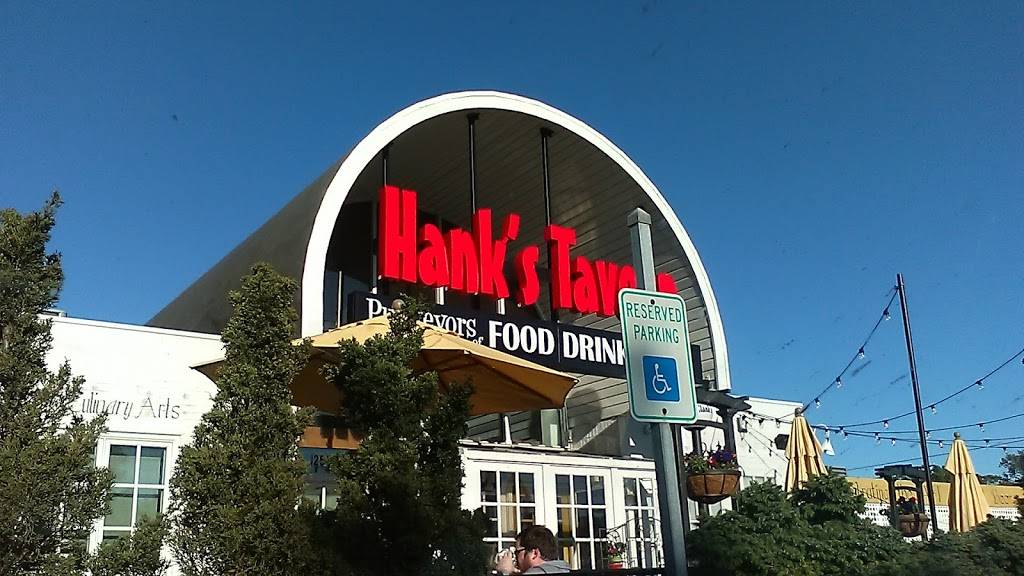 Hanks Tavern | restaurant | 2536 Henry St, Muskegon, MI 49441, USA | 2317606440 OR +1 231-760-6440