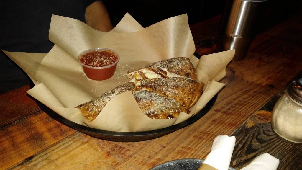 Daniellos Pizzeria Cafe Restaurant | meal delivery | 70 W 95th St, New York, NY 10025, USA | 2129610340 OR +1 212-961-0340