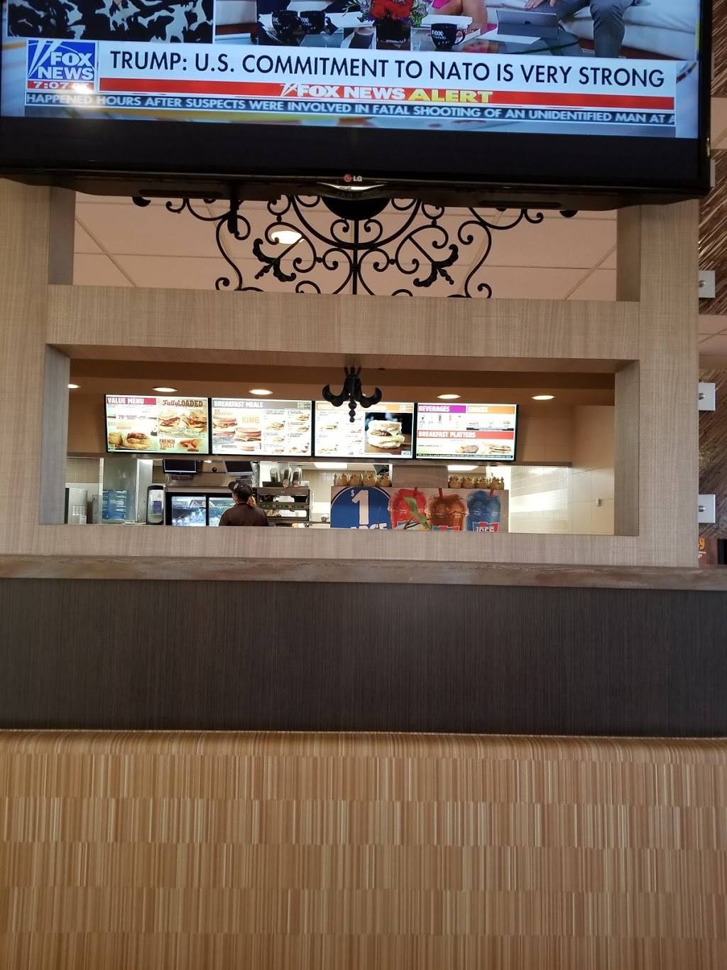 Burger King | restaurant | 618 Fairview Blvd, Kendallville, IN 46755, USA | 2603479214 OR +1 260-347-9214