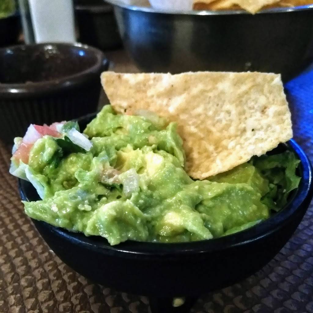 El Fenix | restaurant | 810 N Central Expy #8, Plano, TX 75074, USA | 9725781020 OR +1 972-578-1020