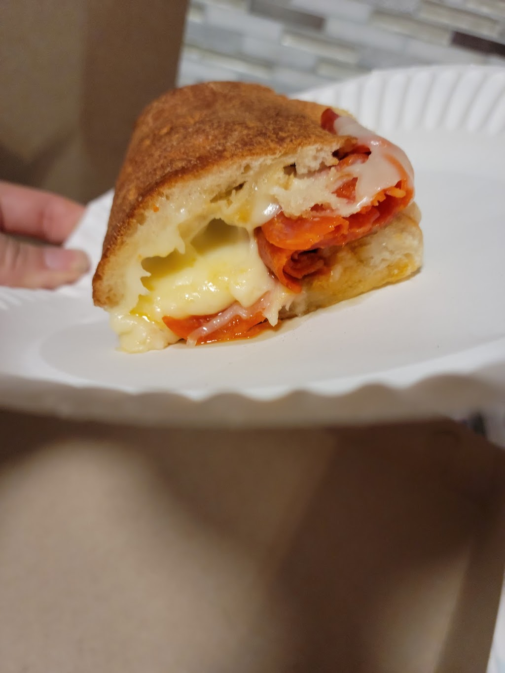 Joes Brick Oven Pizza | restaurant | 204 W 231st St, Bronx, NY 10463, USA | 7186843517 OR +1 718-684-3517