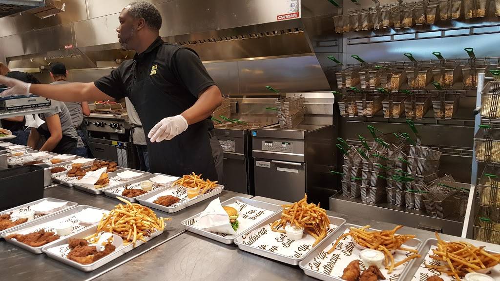 Super Chix | restaurant | 9169 Dallas Pkwy Suite 100, Frisco, TX 75034, USA | 4698884145 OR +1 469-888-4145