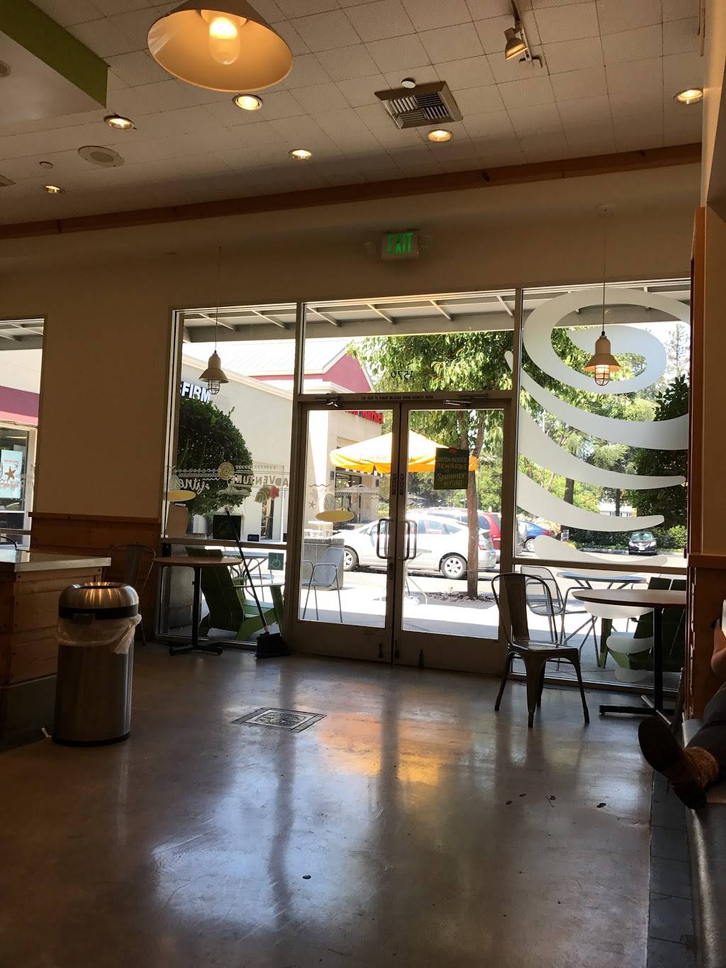 Jamba Juice | restaurant | 1570 S Bascom Ave, San Jose, CA 95125, USA | 4085580320 OR +1 408-558-0320