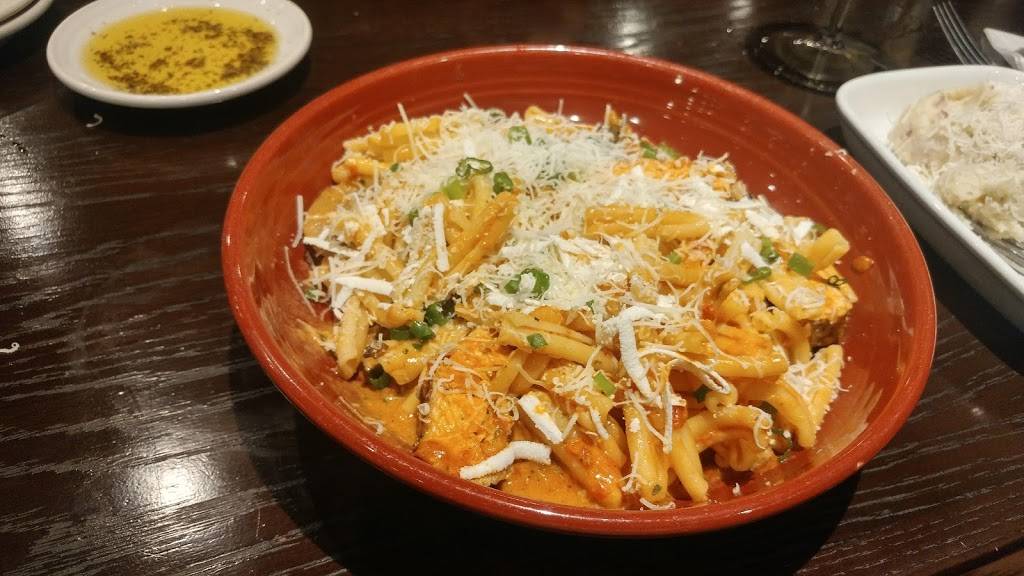 Carrabbas Italian Grill | restaurant | 25054 Sperry Dr, Westlake, OH 44145, USA | 4402500880 OR +1 440-250-0880