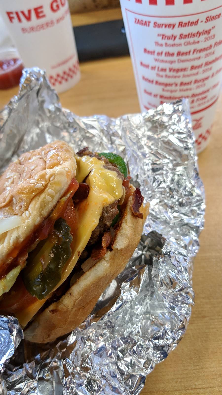 Five Guys | meal takeaway | 278 Scott Swamp Rd, Farmington, CT 06032, USA | 8606777600 OR +1 860-677-7600