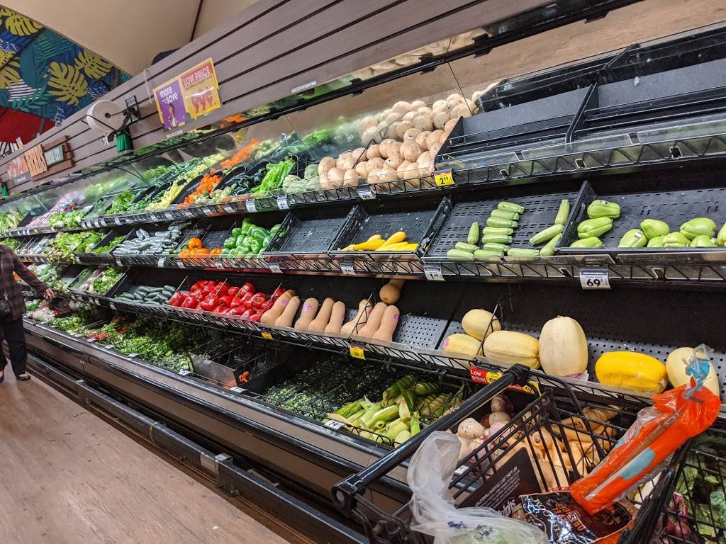 Ralphs Circle Center | shopping mall | 1900 N Lakewood Blvd, Long Beach, CA 90815, USA | 2135532200 OR +1 213-553-2200