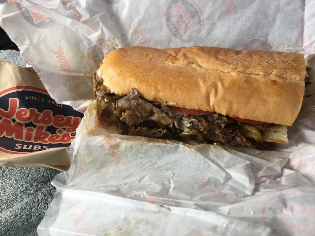 Jersey Mikes Subs | meal takeaway | 2350 N Federal Hwy Stuite 102, Pompano Beach, FL 33062, USA | 9545320209 OR +1 954-532-0209